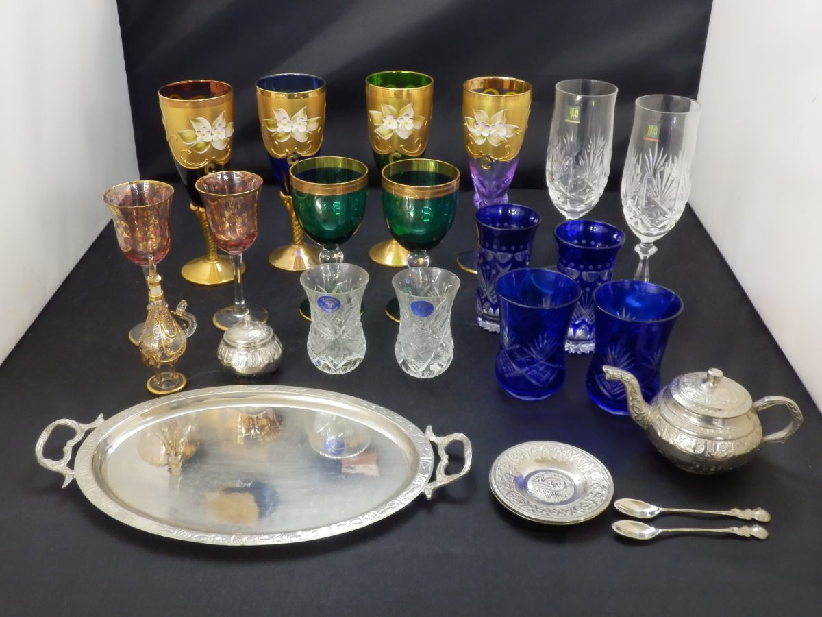 1000円スタート 食器 計24点 ヴェネチアンガラス 切子グラス 金属食器 花 金彩 ワイングラス トレー プレート 等 C6009
