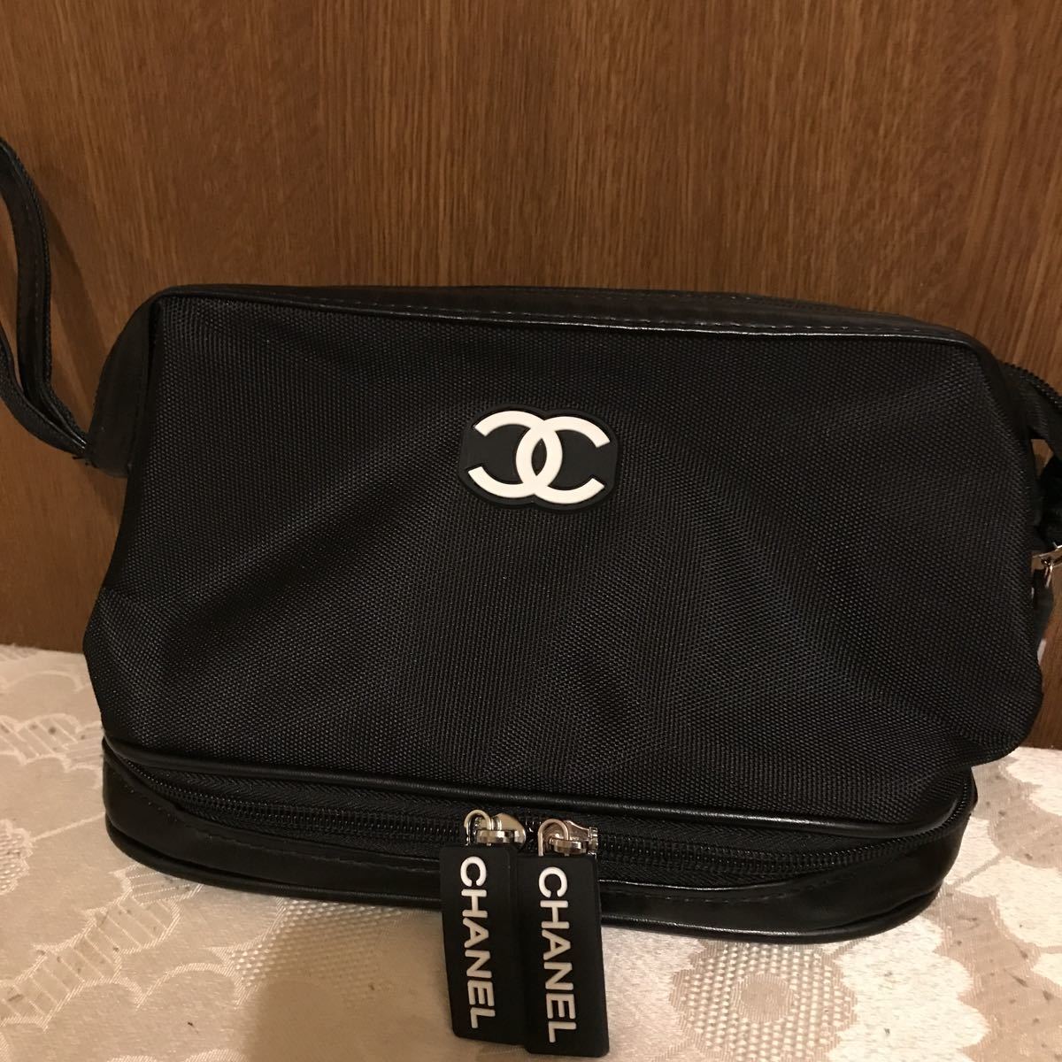 CHANEL海外ノベルティ　多機能化粧ポーチ　旅行用ポーチ　大容量　ココマーク CHANEL海外ノベルティ 多機能化粧ポーチ 旅行用ポーチ 大容量 ココ