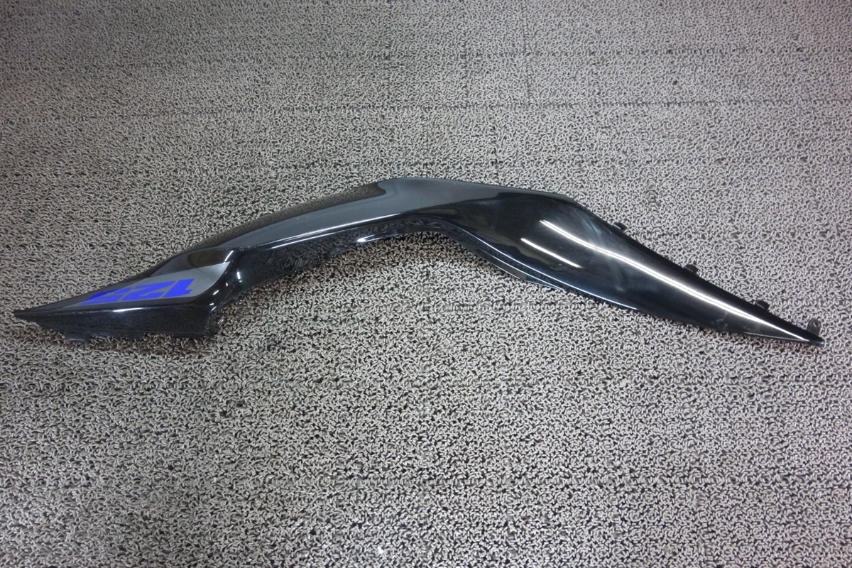 人気急上昇 S19 Gsx S125 Dl32b 102 純正 サイドカウル テールカウル 左 Fkip Upy Ac Id