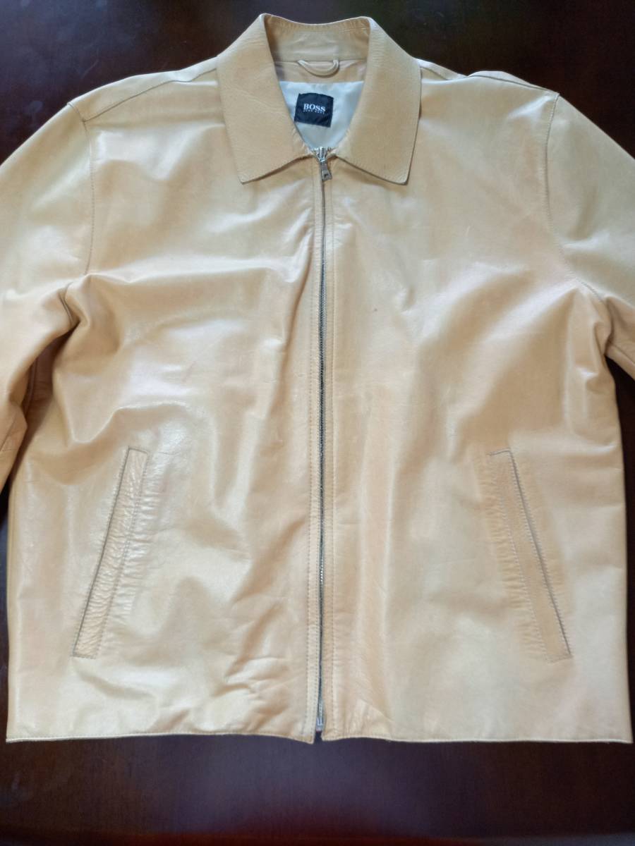 HUGO BOSS ベージュレザー　ジャケット L 50 HUGO BOSS BOSS（レザージャケット）のフリマアイテム一覧 レザー