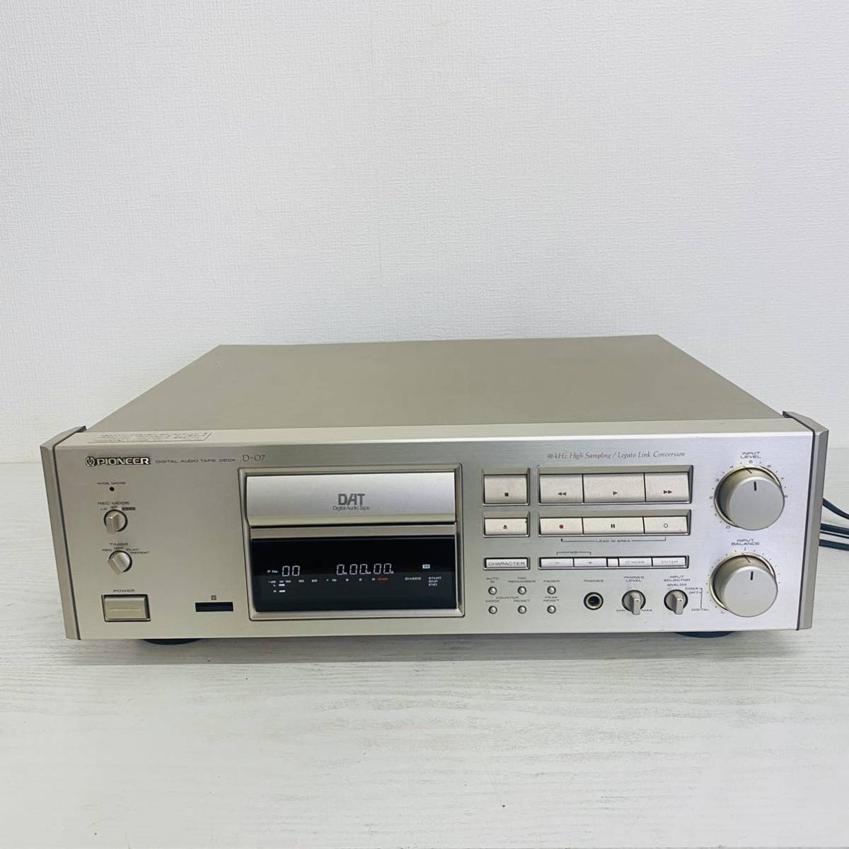 ジャンク】Pioneer DAT デジタルオーディオテープデッキ D-07 通電OK