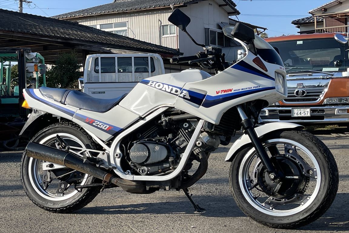  VT250F MC08 ノーマル キャブ車 V-TWIN クランキング確認済 レストアベース 部品取り 検 VTR RZ250 全国配送 福岡佐賀(126cc-250cc)｜売買されたオークション情報、yahooの商品情報をアーカイブ公開 - オ 126cc-250cc