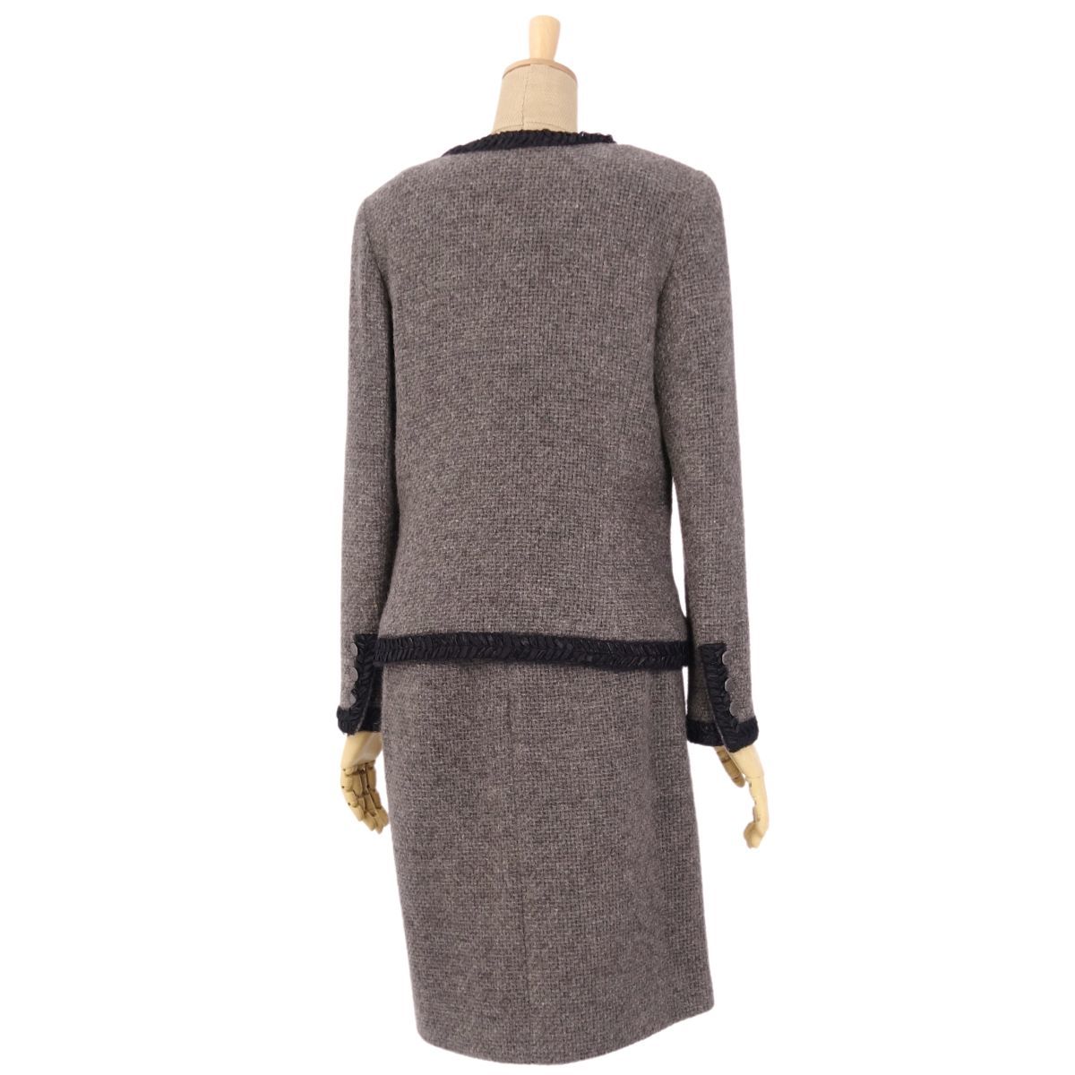 美品 シャネル CHANEL P39 セットアップ スーツ ノーカラー ジャケット 