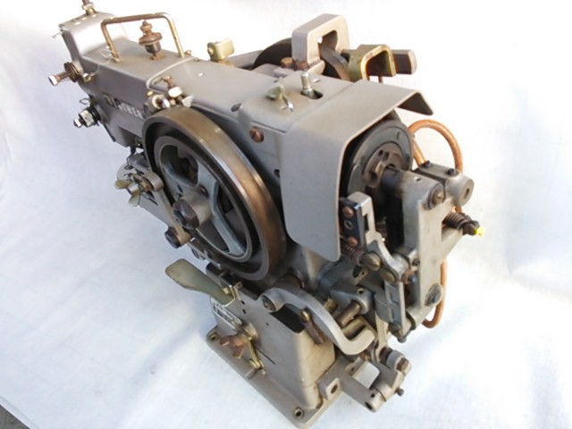 brother LK3-B828 頭部のみ ジャンク 工業用ミシン 業務用 ブラザー 閂