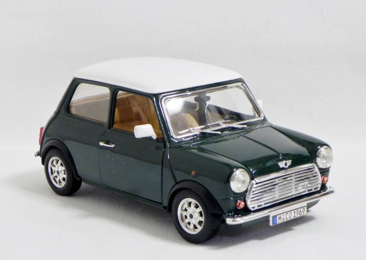 1/18 ミニクーパー Mini Cooper 1969 ダイキャスト製ブラーゴ ブラーゴ 1/18 ミニクーパー 1969 ブリティッシュグリーン 中古 0 Mini