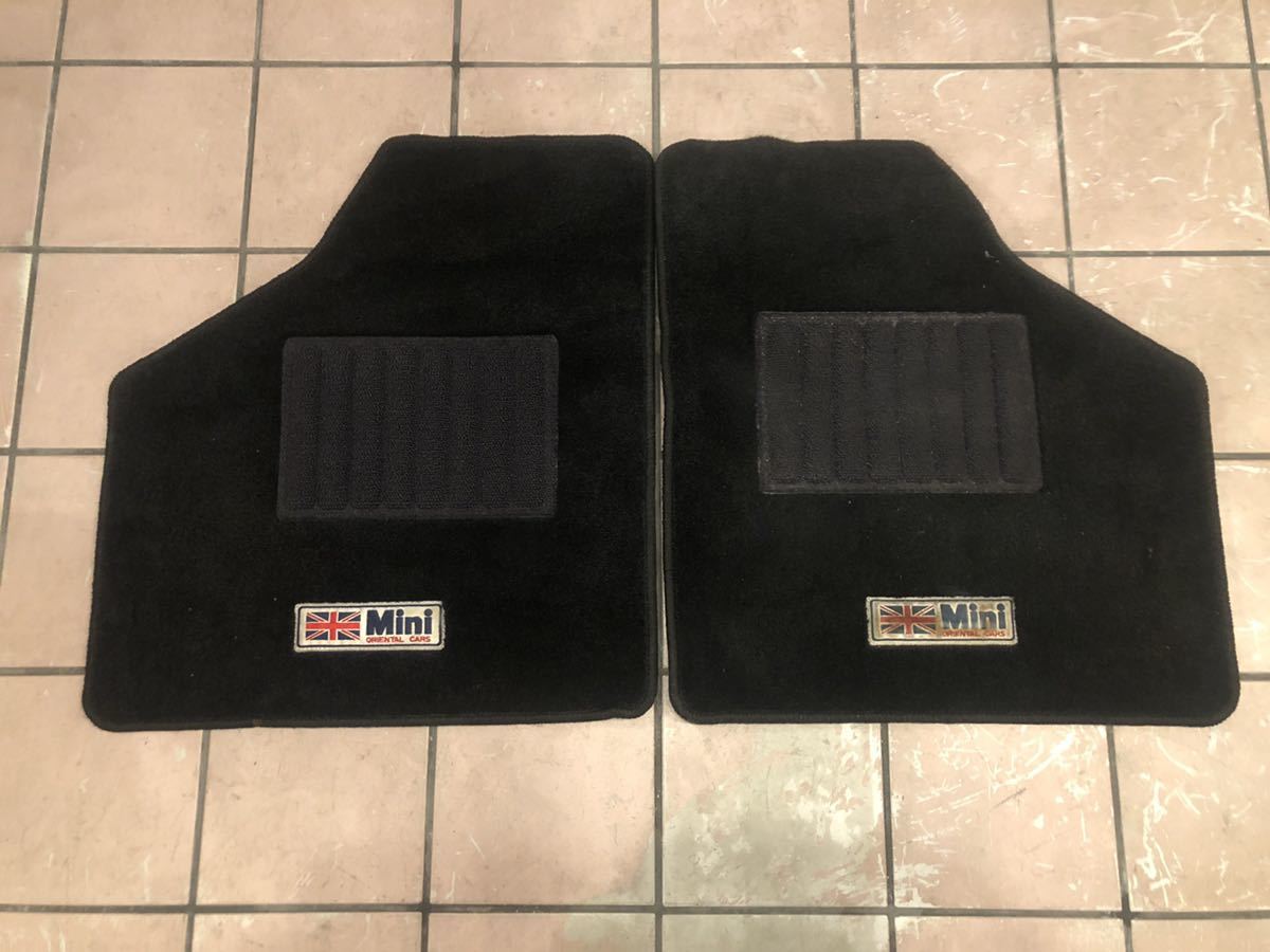 クラシックローバーミニ フロント左右フロアマット 中古展示品ラスト 