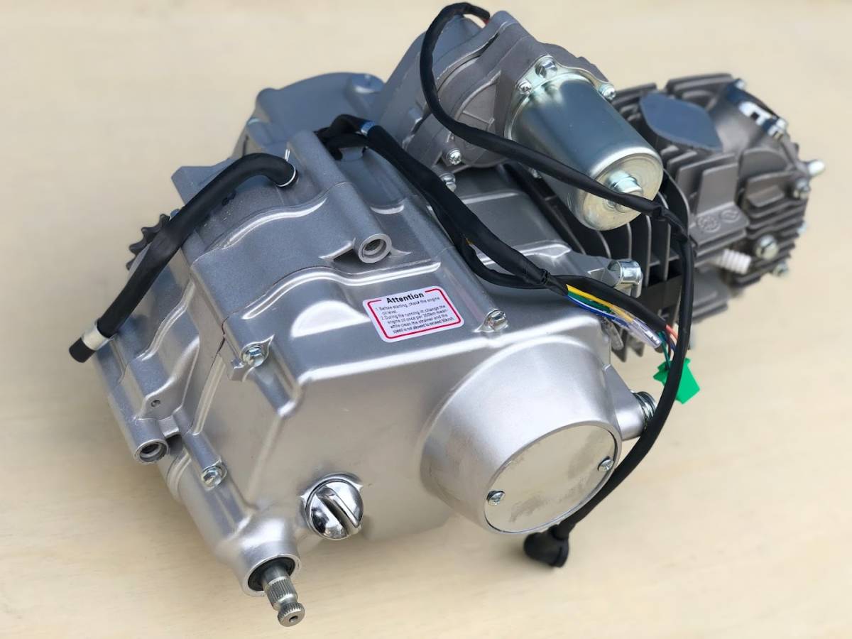 新品未使用125CCマニュアルクラッチ上置きセルモーターエンジン カブ 
