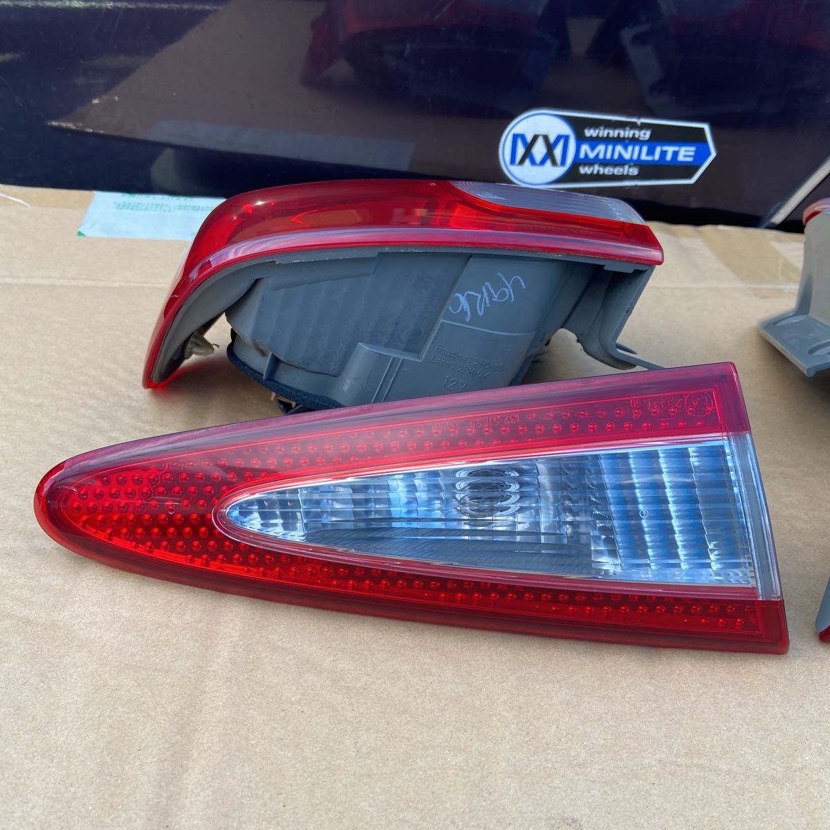 ダイハツ ソニカ L405s ターボ車 純正 テールライト テールランプ テールレンズ バックランプ バックライト 一式 セット テールライト 売買されたオークション情報 Yahooの商品情報をアーカイブ公開 オークファン Aucfan Com