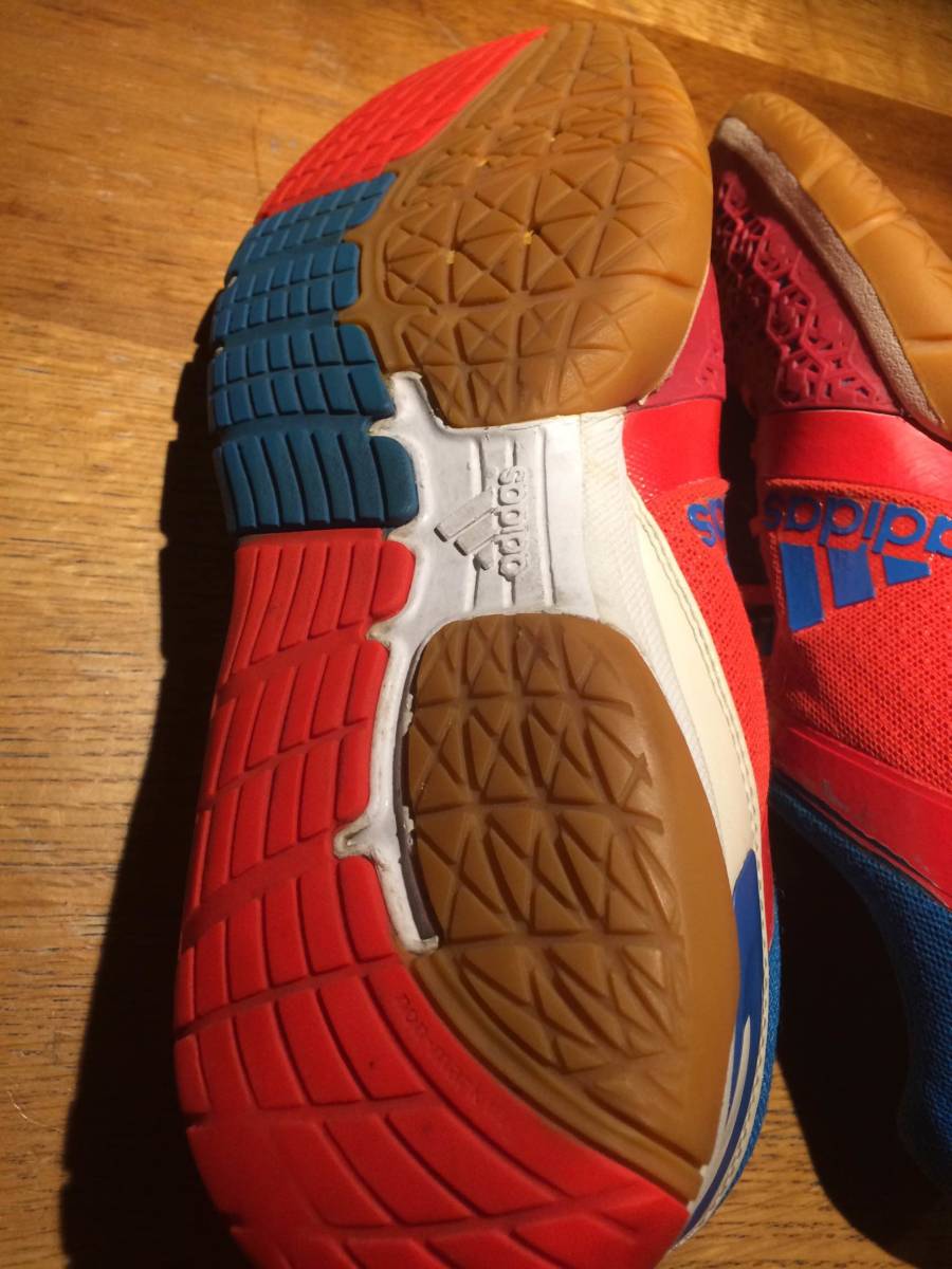 激レア アディダス卓球シューズ Ttコートブラストプロ ２５ ５ シューズ 売買されたオークション情報 Yahooの商品情報をアーカイブ公開 オークファン Aucfan Com