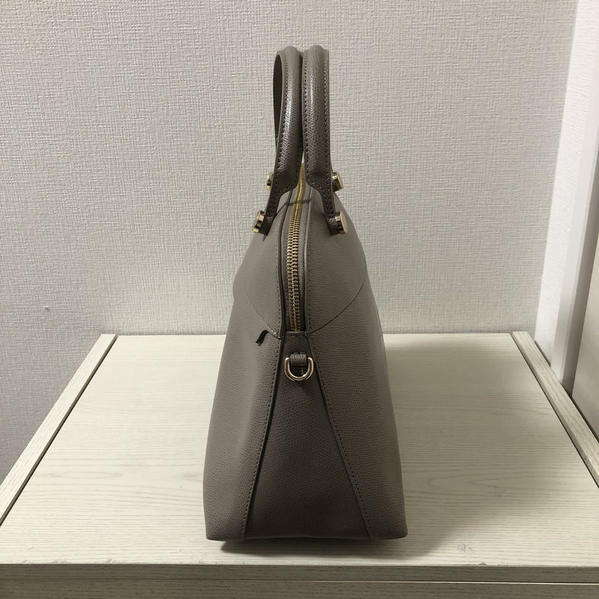 フルラ サッビア パイパー FURLA フルラ、定番の「フルラ パイパー 