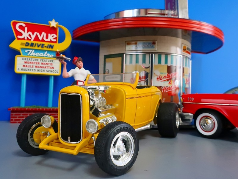 フォードデュースクーペ'32 アーテル アメリカングラフティ 1/18 Ford