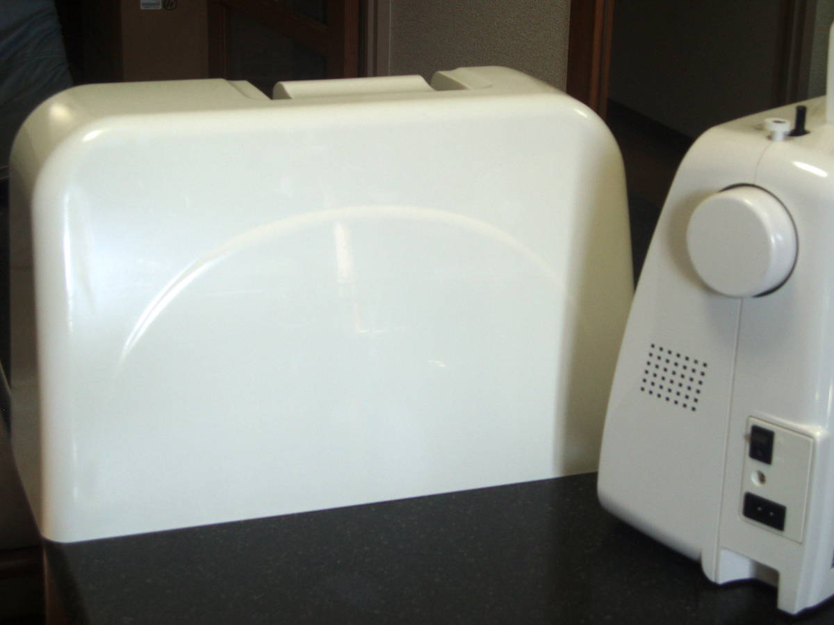 使用わずか超美品！ジャノメ NJ-243 INTEGRATE コンピュータミシン 革 
