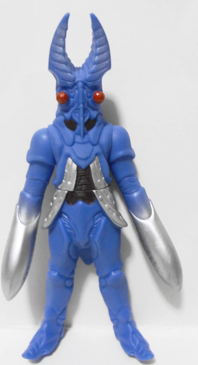 ウルトラ怪獣500シリーズ バルタン星人ベーシカル ウルトラマンコスモス 怪獣ソフビ ライブサイン有り 廃盤品の質問一覧