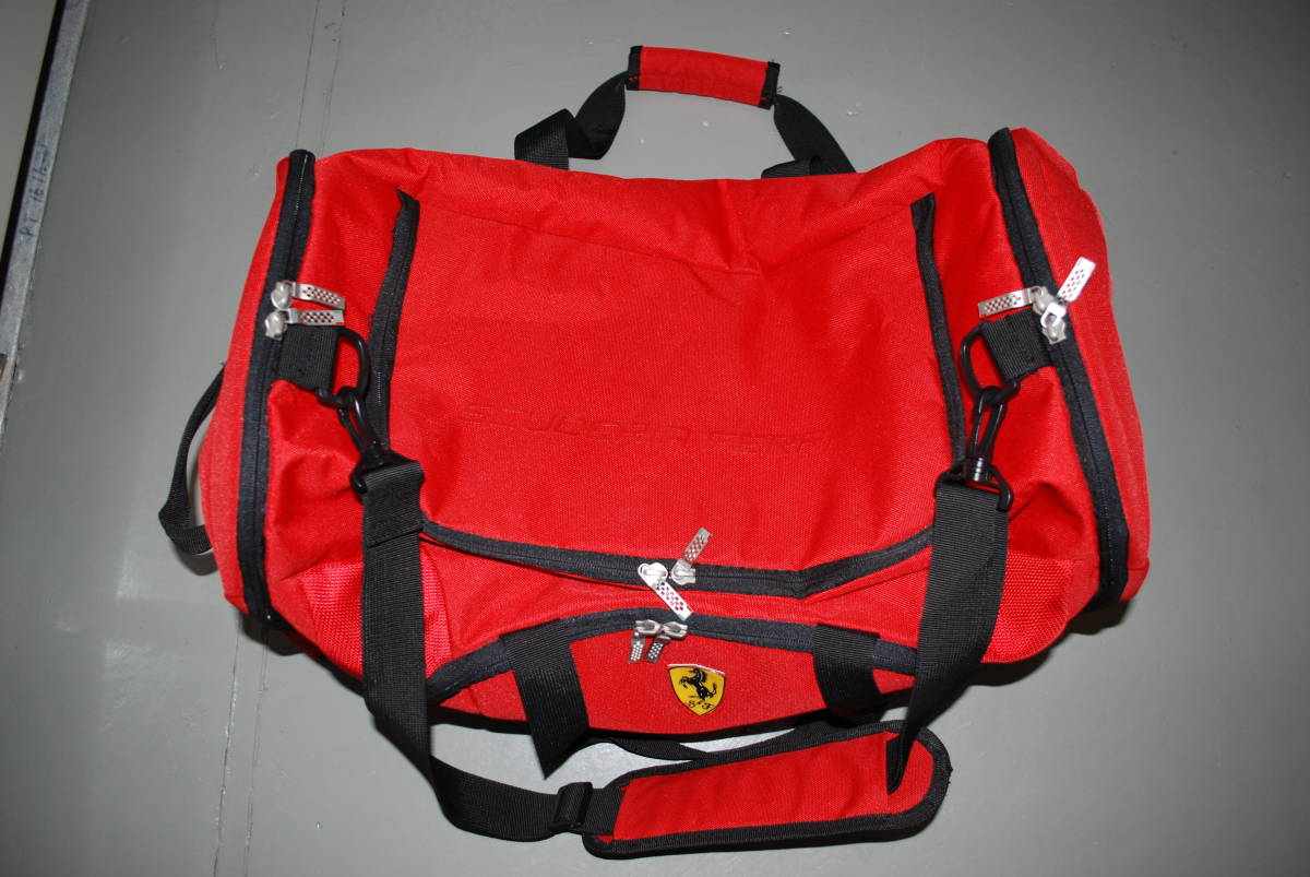 あ*さ様 Ferrari ボストンバッグ 赤 フェラーリ 高級 レア レッド　レ 激レア！！ フェラーリ ボストンバッグ 赤 フェラーリ Ferrari レッド