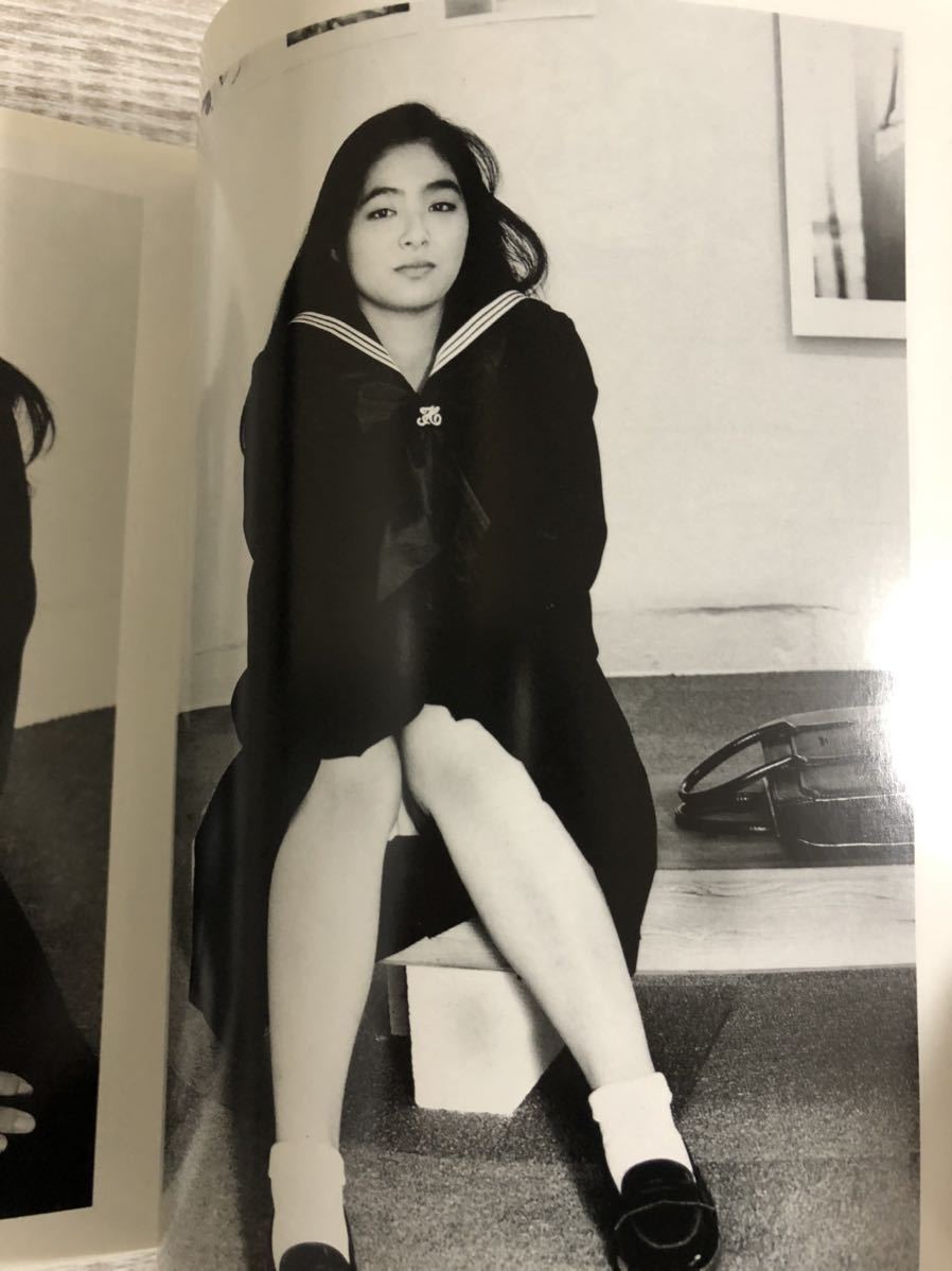 制服の◯秘処女 荒木経惟 写真集 白夜書房 1993年 ☆JK 女子高生 制服 セーラー服 ブレザー パンチラ ブラチラ  カメラ☆(複数被写体)｜売買されたオークション情報、ヤフオク! の商品情報をアーカイブ公開 - オークファン（aucfan.com）