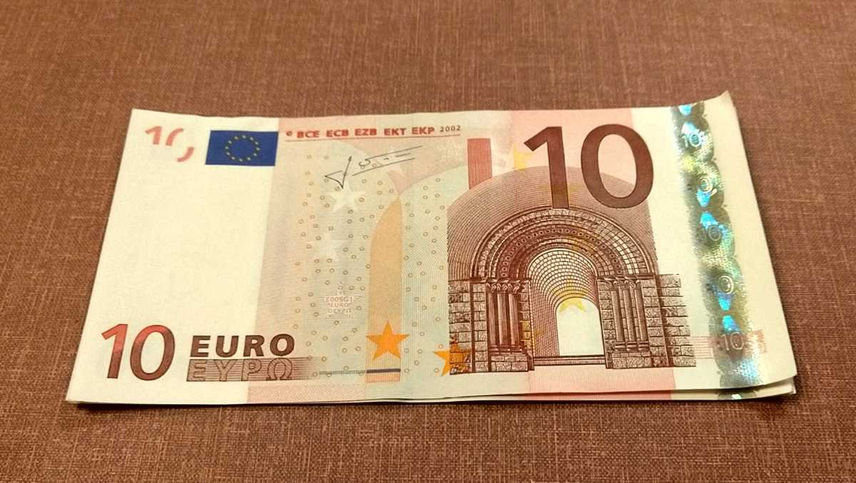 ユーロ紙幣 02年版旧10ユーロ紙幣 甘 記号ｘ 在庫３ 世界 売買されたオークション情報 Yahooの商品情報をアーカイブ公開 オークファン Aucfan Com
