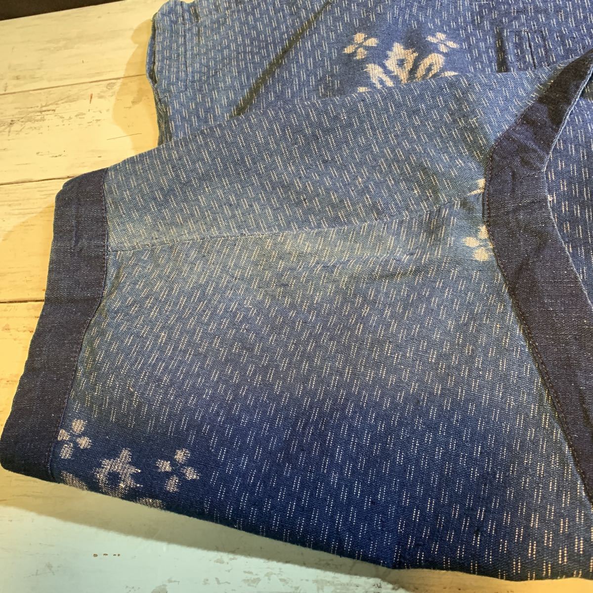 おちゃさま ☆上着 半纏 藍染 生地 刺し子 リメイク素材 ハンドメイド 古布 型染め
