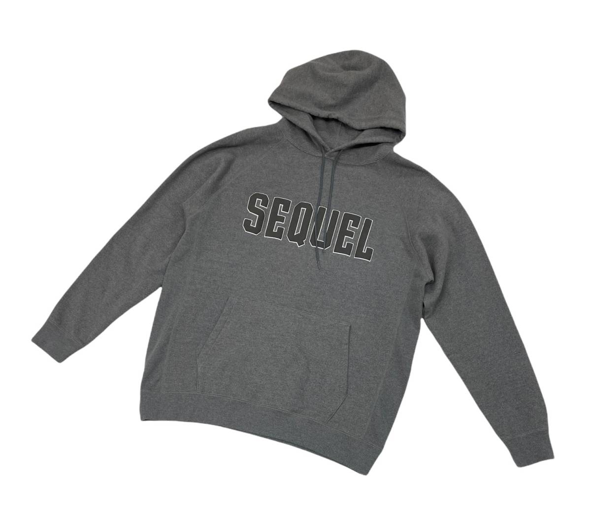 定価33000円 ■ SEQUEL 21AW カレッジロゴ フーディー スウェット プルオーバー パーカー シークエル SQ-21AW-HD-01 ■ M