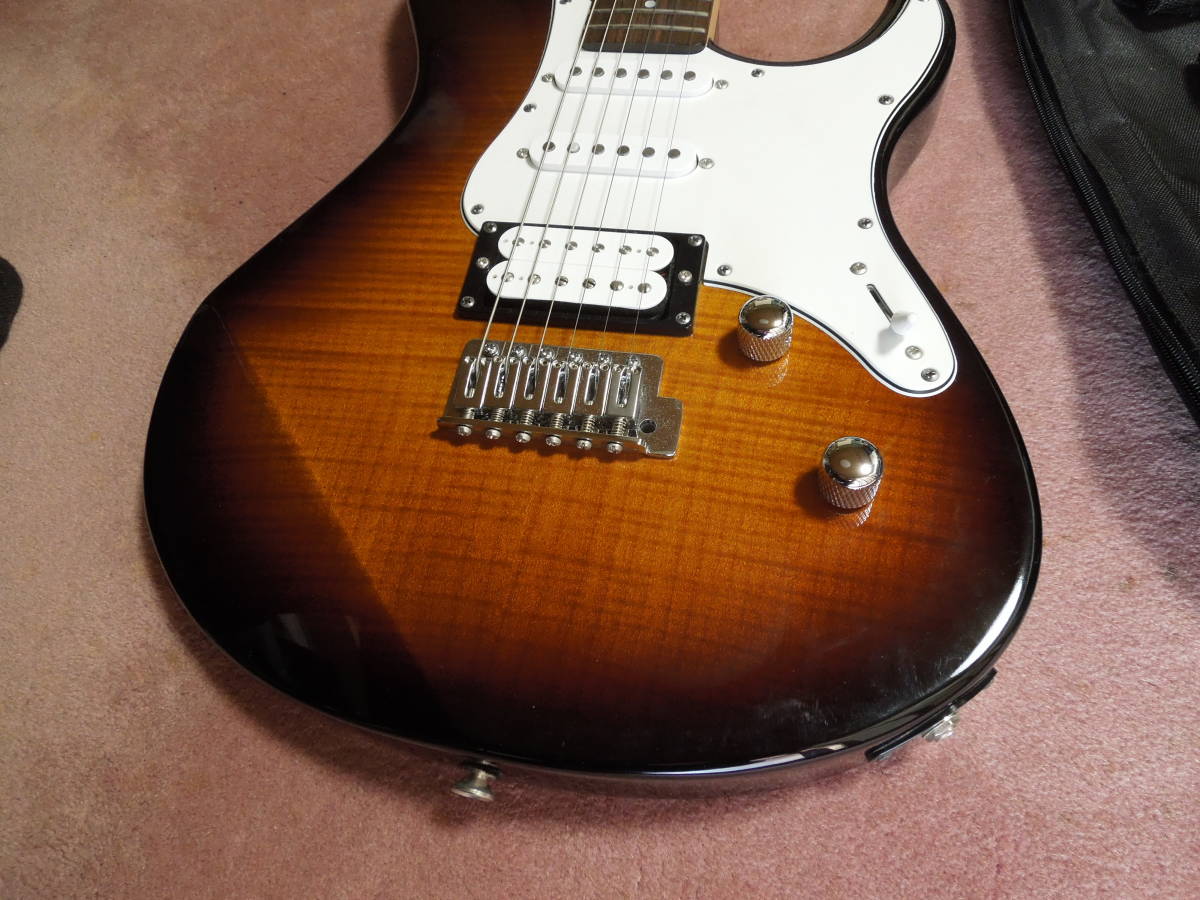 YAMAHA ヤマハPACIFICA パシフィカ PAC212VFM