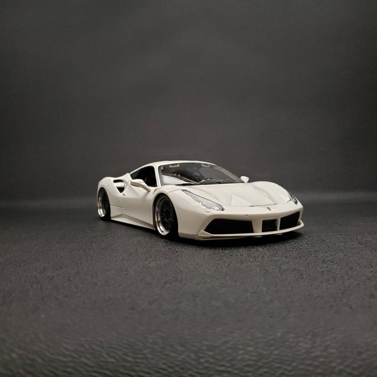  1/18 フェラーリ Ferrari 488 GTB カスタム(マイスト)｜売買されたオークション情報、yahooの商品情報をアーカイブ公開 - オークファン マイスト