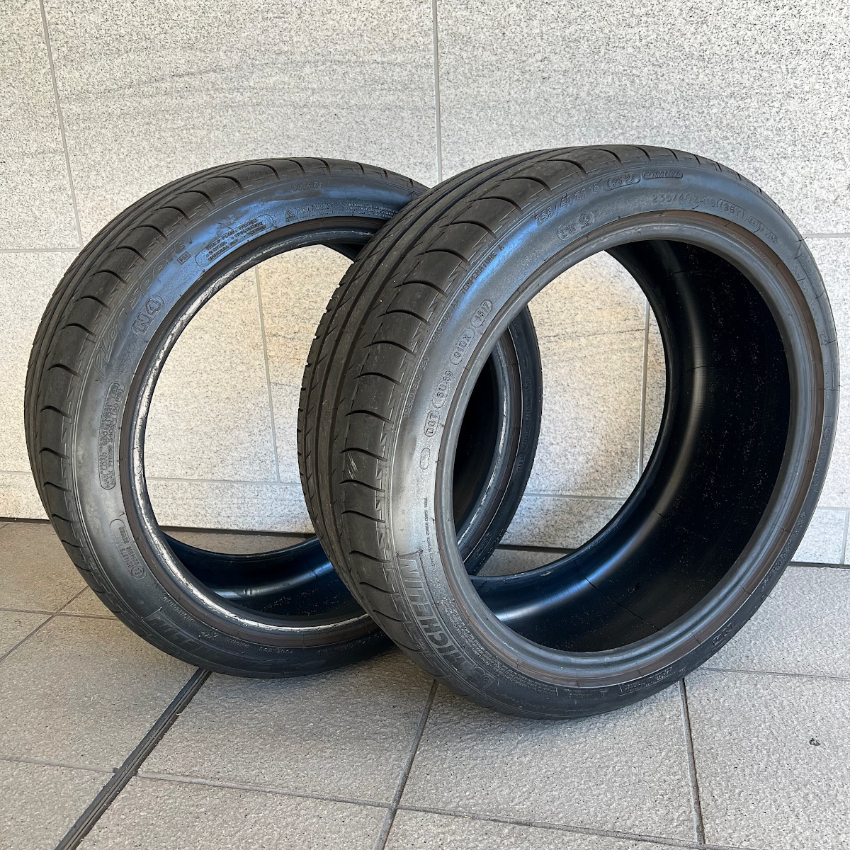パイロットスポーツ N4 235/40r18 バリ山 2本セット タイヤ2本