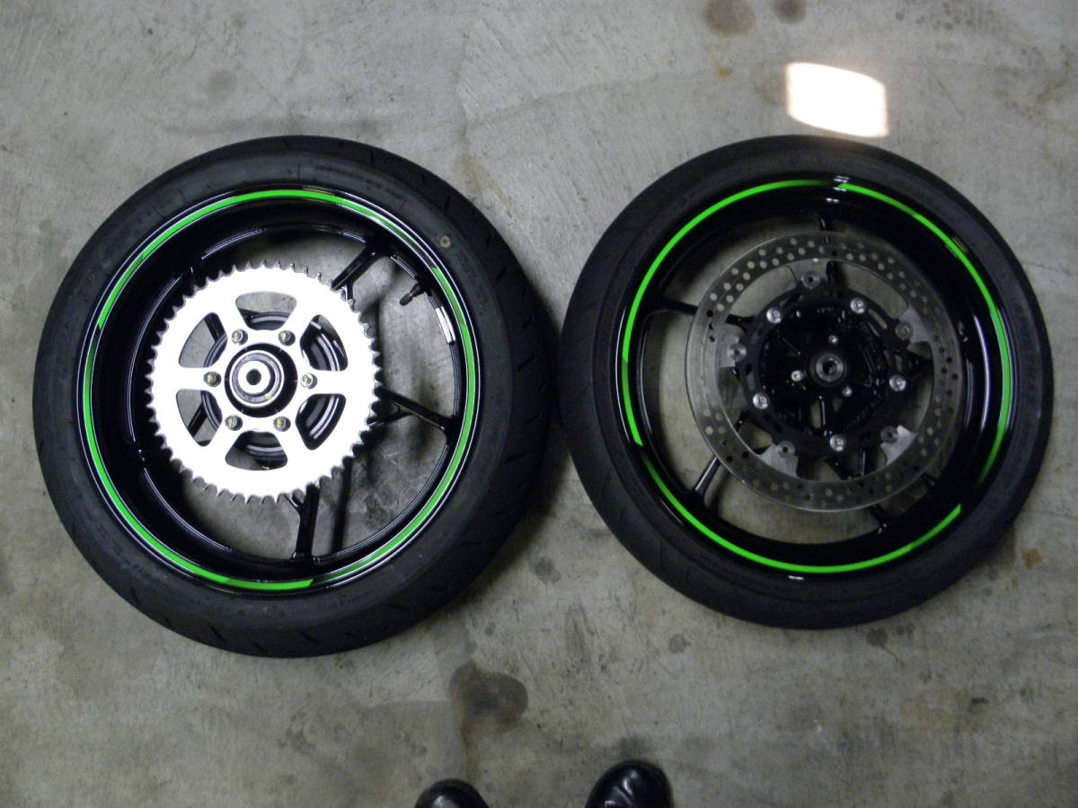 019 カワサキZX25R 前後タイヤホイールセット（ローター，スプロケット