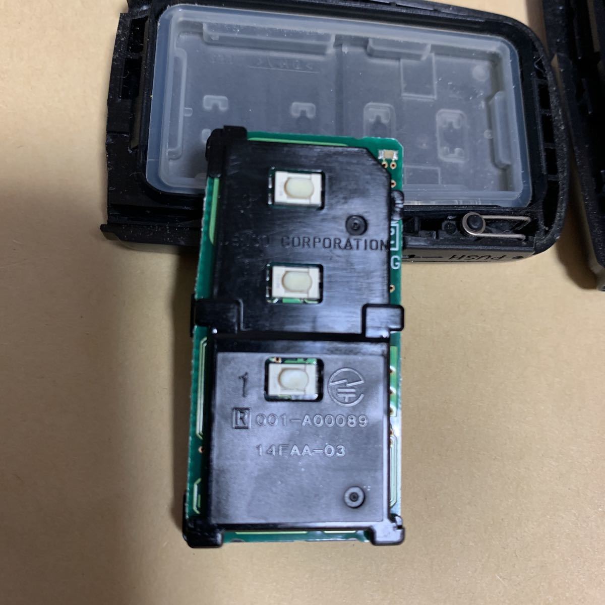 トヨタ 純正品 クラウン 3ボタン AWS210/AWS211/GWS214 スマートキー キーレスキー キー_5