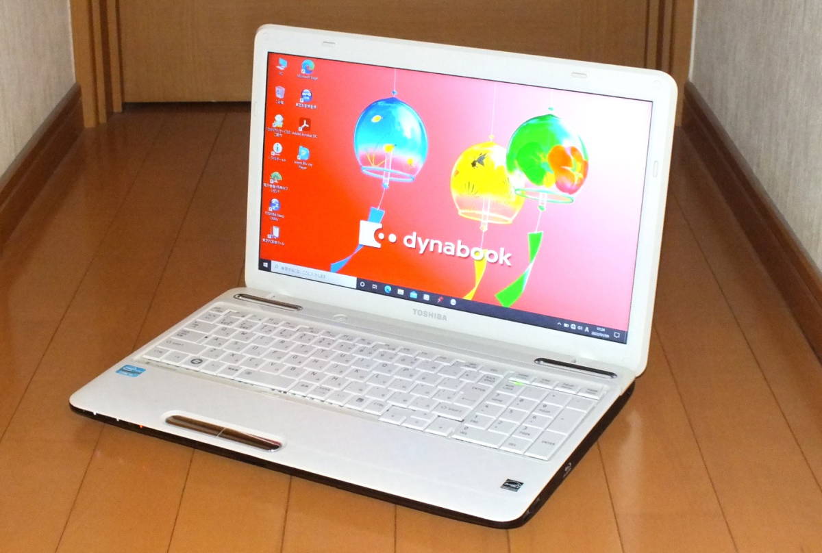 S【東芝】dynabook T351/57CW Corei5/750GB/4GB Win7 64bit起動