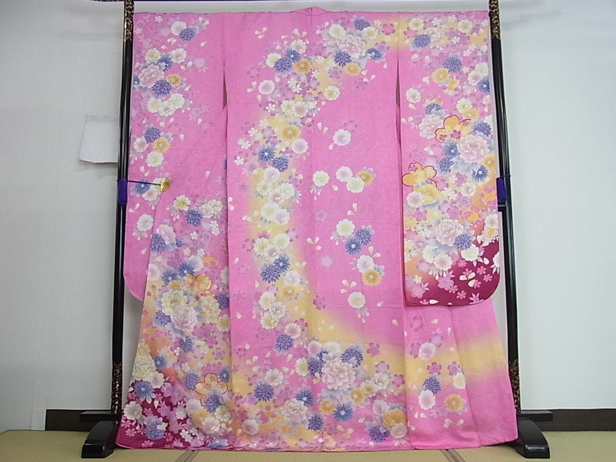 花美人着物□豪華振袖 駒刺繍 華麗な花 暈し染め 金彩 銀通し地