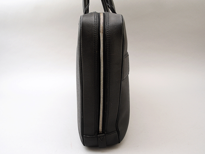 極美品】 LOUIS VUITTON ルイヴィトン タイガ ネオイゴール ビジネス