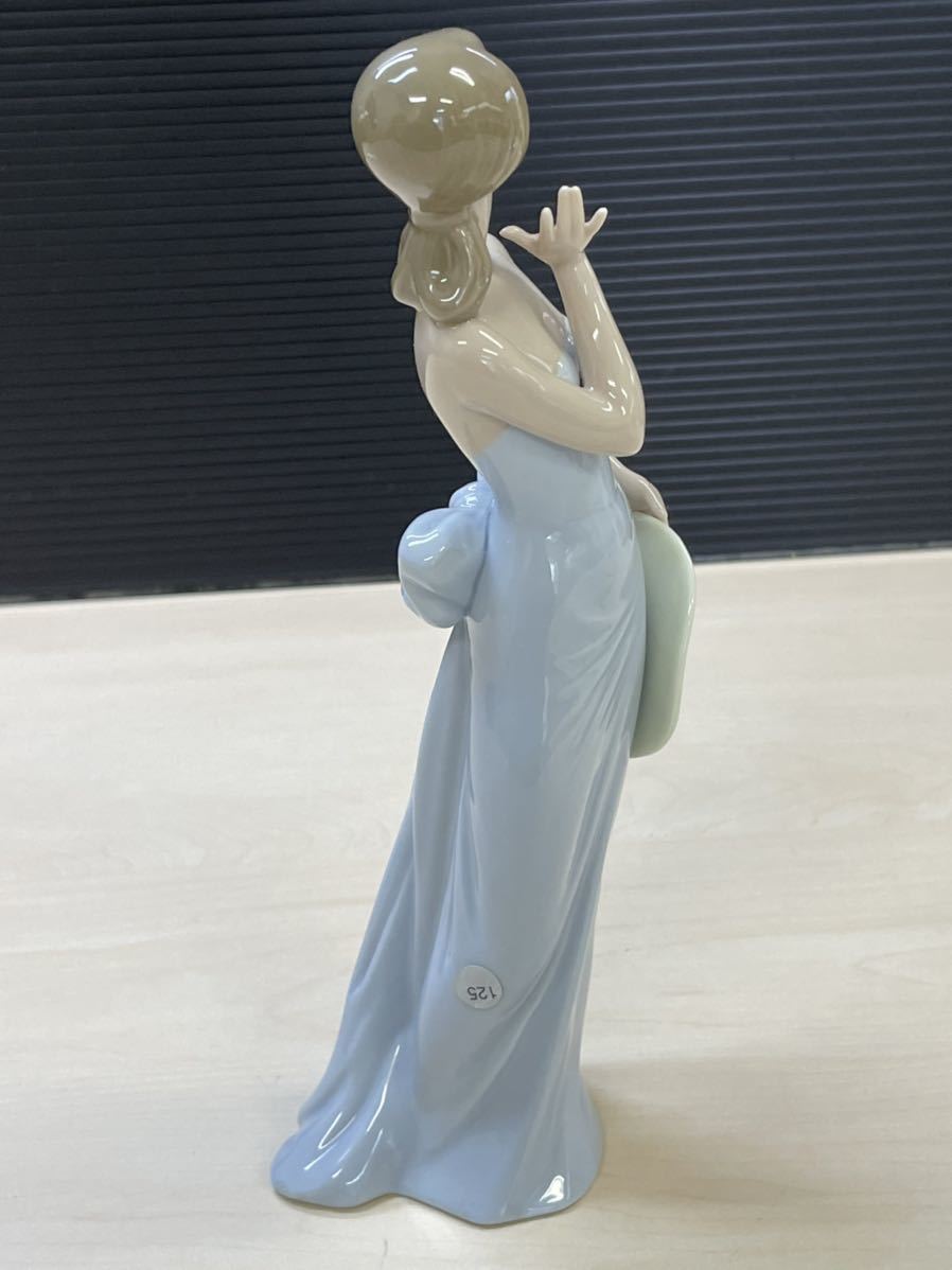 LLADRO リヤドロ フィギュリン 貴婦人と帽子 リアドロ 置物 リヤドロ