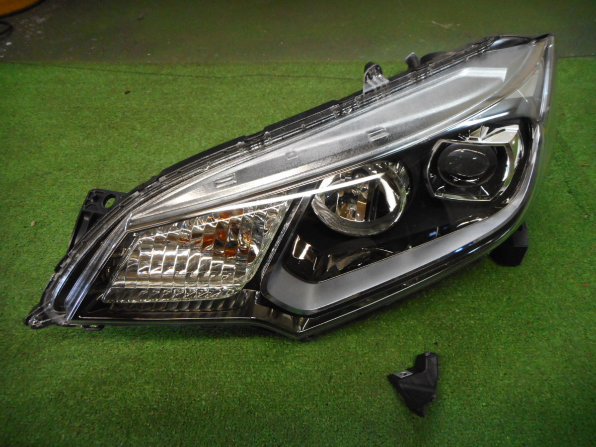 正規品，定番人気 フィット ハイブリッド GP5 左ヘッドライト LED STANLEY W1948 33150-T5A-J51 刻印5 点灯ok(ヘッドライト)｜売買されたオークション情報、yahooの商品情報をアーカイブ公開 - オークファン ホンダ用