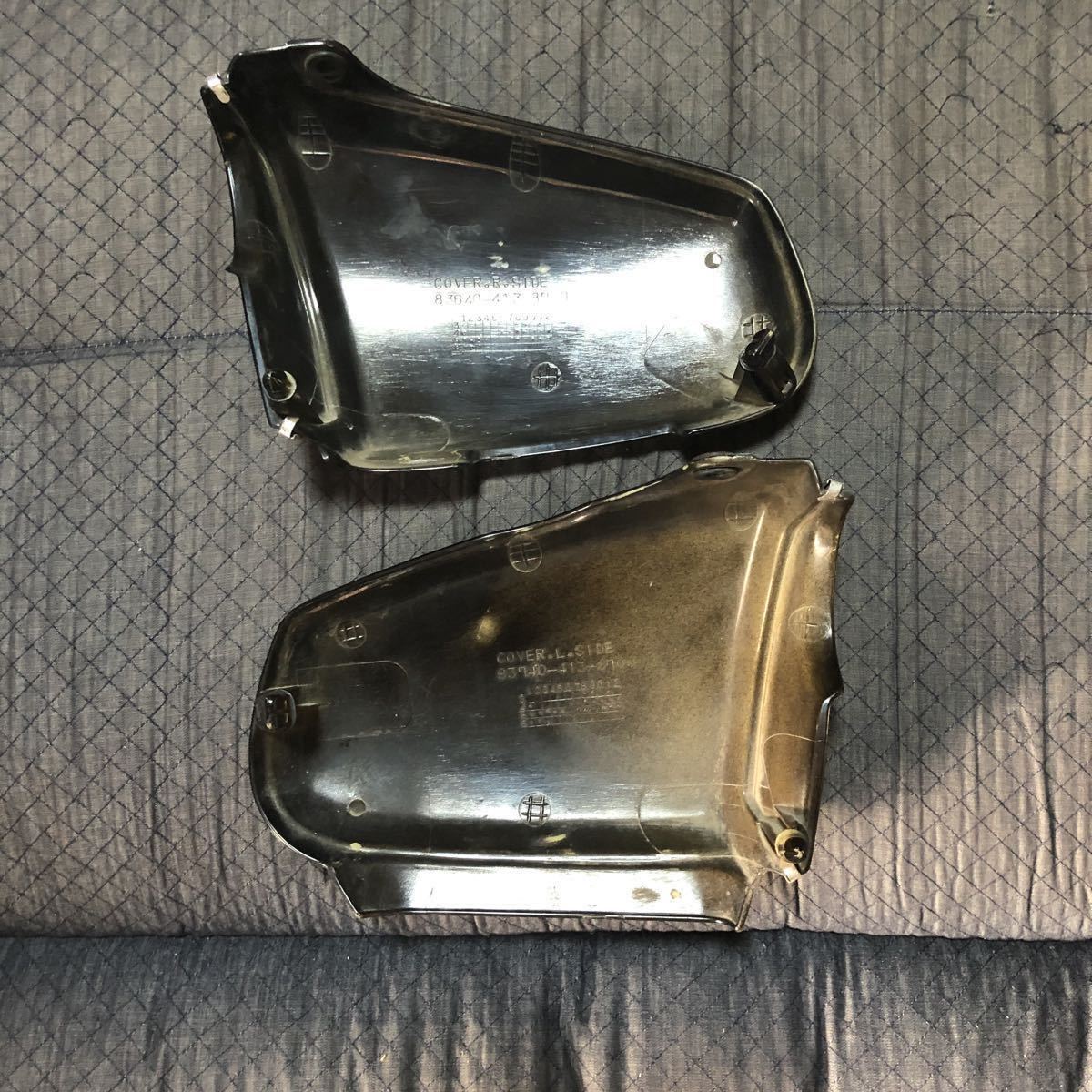 ホンダ CB400Tホーク 左右サイドカバー MM19-H008-01 HONDA ホンダ 