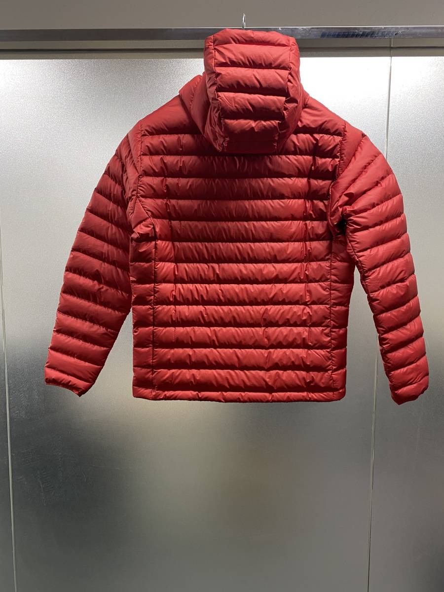 パタゴニア Patagonia ベビー・リバーシブル・ダウン・セーター