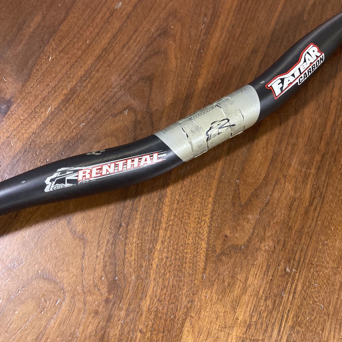 RENTHAL FAT BAR CARBON 760mm 31.8径 10mmライズ ライザーバー 