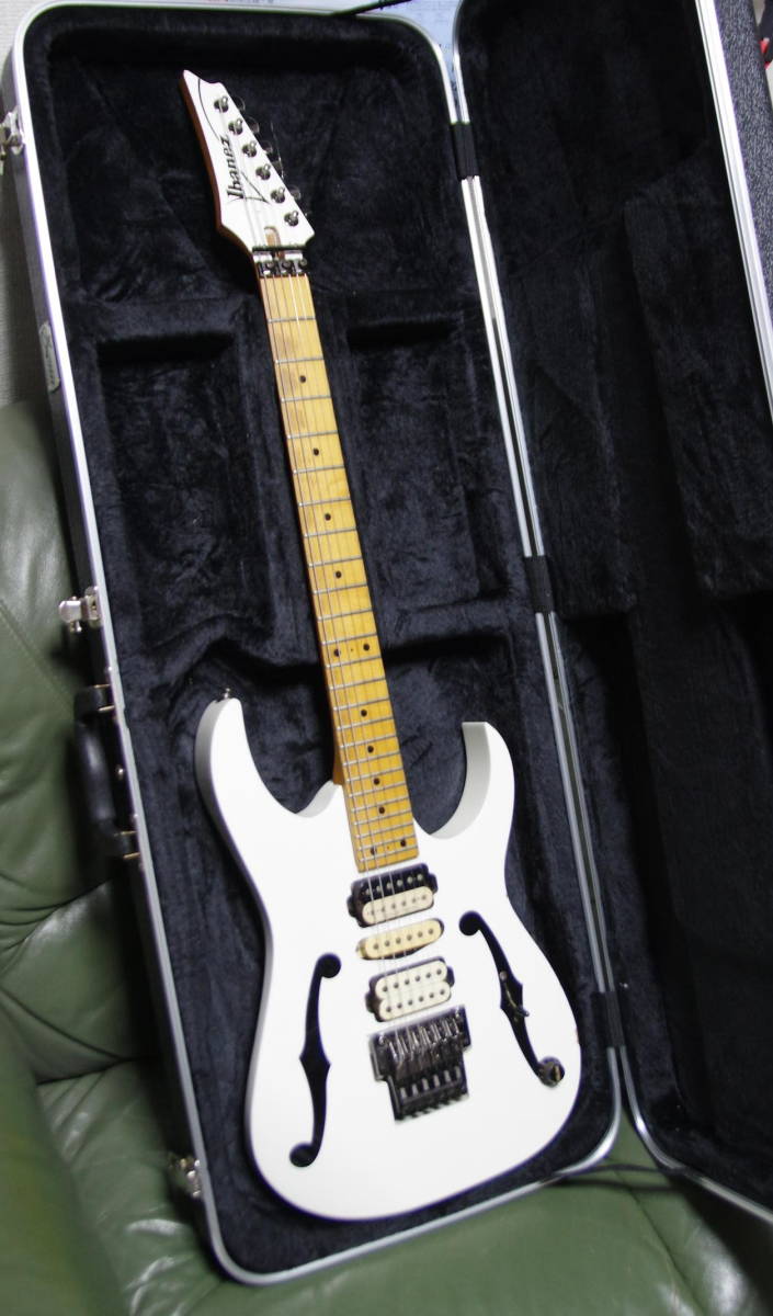 Ibanez ポール・ギルバート PGMM31-WH アイバニーズ Gilbert Paul