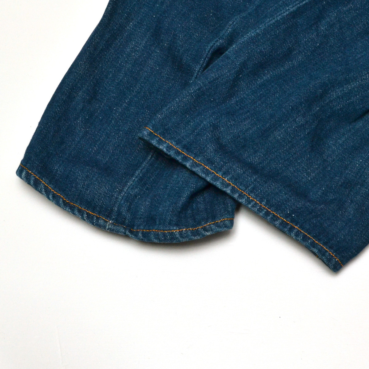 M331422 Levis RED リーバイスレッド 立体裁断デニムパンツ ジーンズ 
