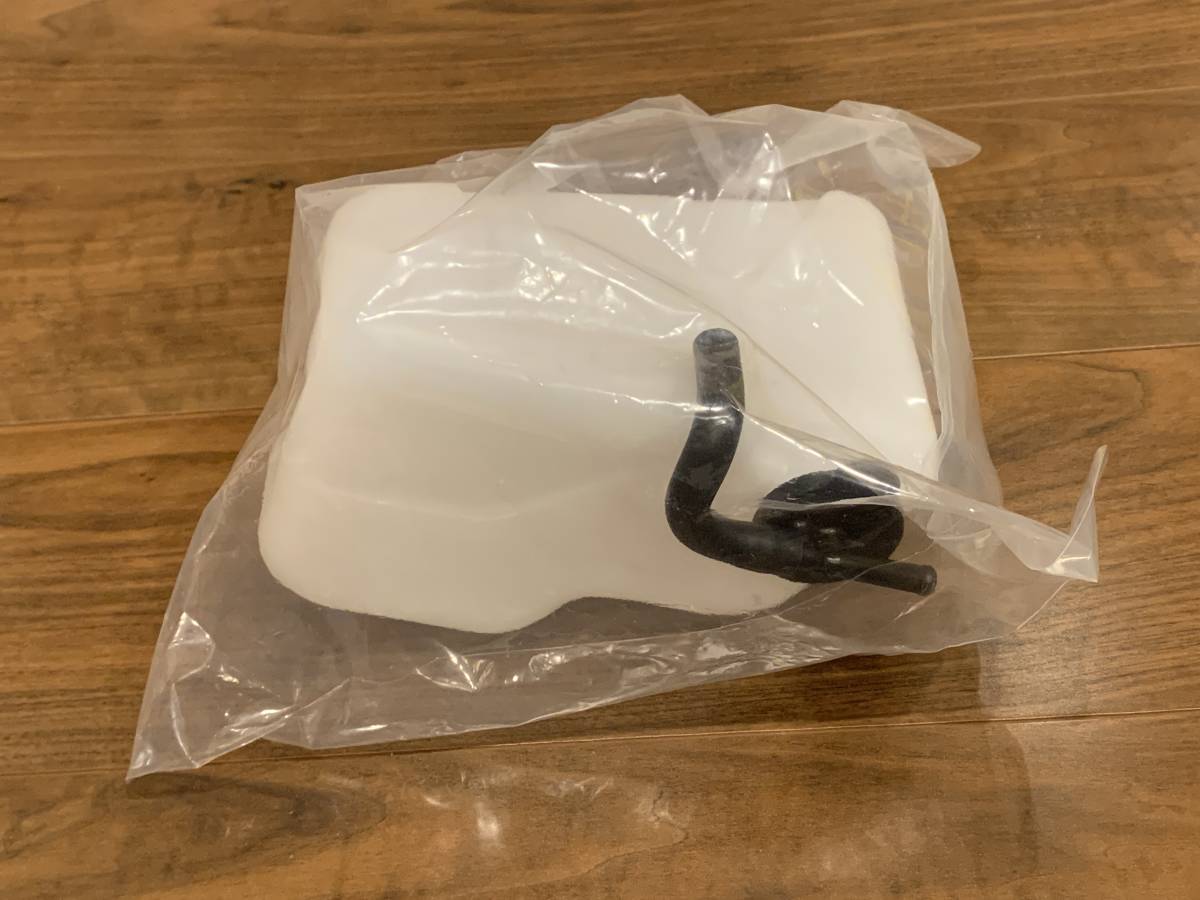 【トヨタ純正品】【新品】 JZX100系 リザーブタンク　マークⅡ チェイサー クレスタ　前期用　サブタンク　マーク２　ラジエター