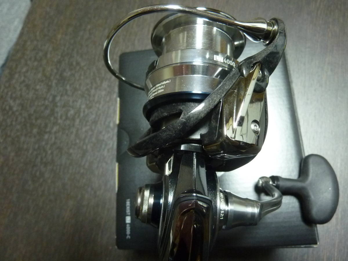 ダイワ(DAIWA) スピニングリール 18 イグジスト LT4000-C 中古美品 ΨΨ