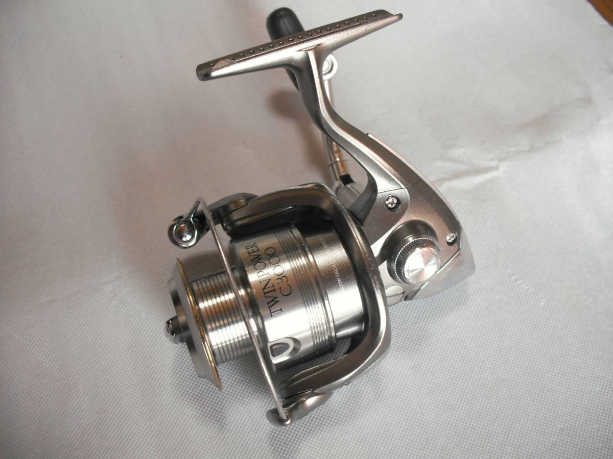 シマノ　05ツインパワーC3000 中古品 ツインパワー シマノ 中古 05 C3000 05ツインパワー スピニングリール