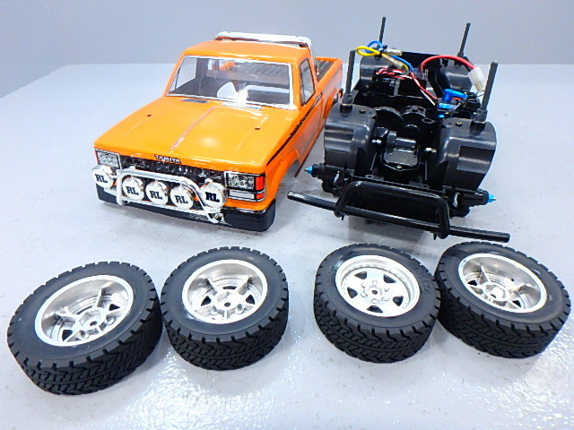 ランドフリーダー タミヤ 1⁄10RC 1⁄10 TAMIYA クワッドトラック RC