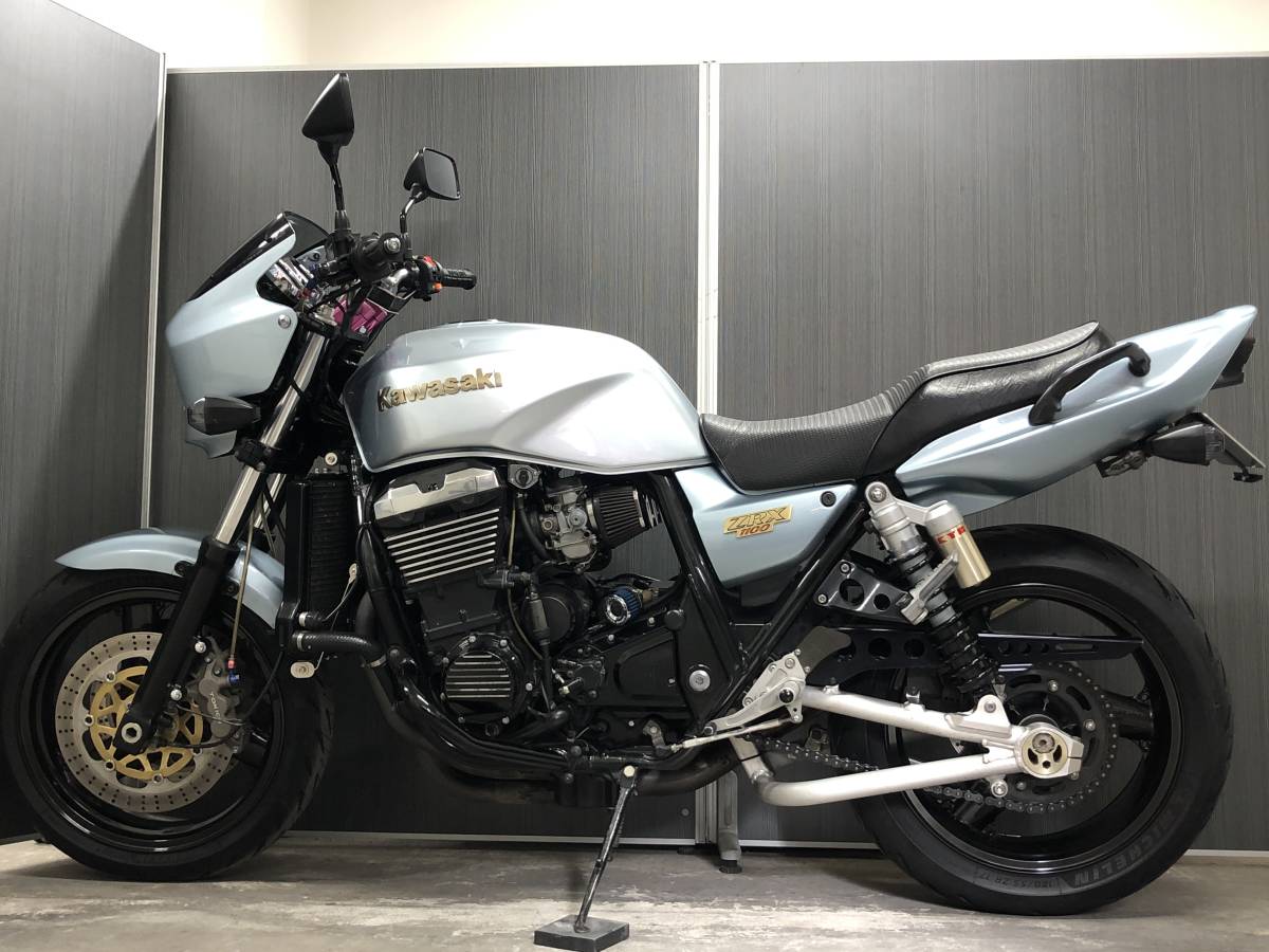 さとうページ 極美/動画有】ZRX1100 セレストシルバー カスタム/極上/KERKERマフラー