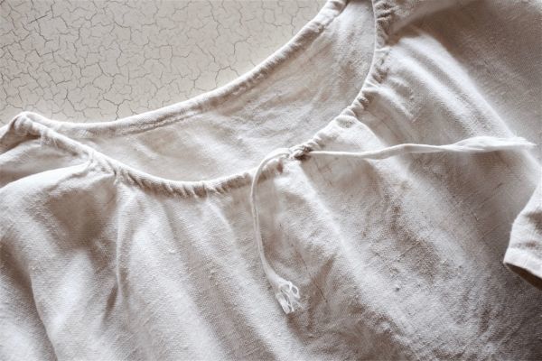 フランスアンティーク 1900年初頭　手縫手織　白い雲とリネンの春的ワンピース2　ハンドメイド　麻　チュニック　ナイトドレス　ビンテージ アンティーク ラスト フランスアンティーク フレンチ マキシ丈 ナイト