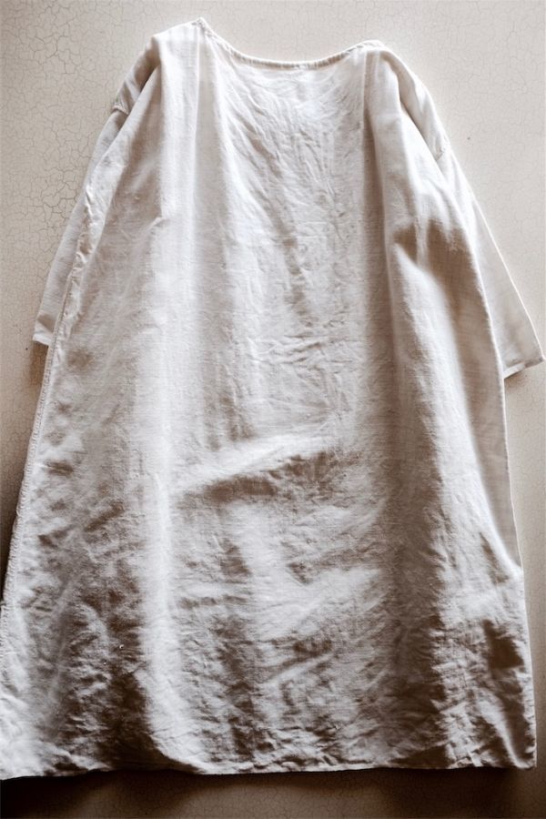フランスアンティーク 1900年初頭　手縫手織　白い雲とリネンの春的ワンピース2　ハンドメイド　麻　チュニック　ナイトドレス　ビンテージ アンティーク ラスト フランスアンティーク フレンチ マキシ丈 ナイト