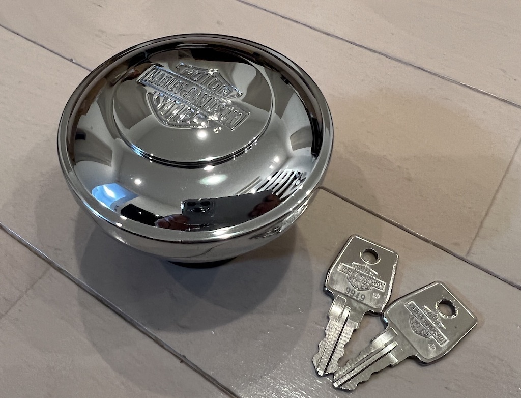 ハーレー純正 鍵付きフュエルキャップ HARLEY-DAVIDSON ガソリン