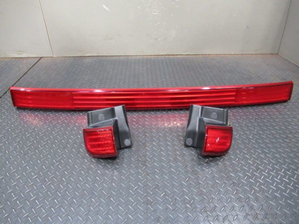 25950 E51 エルグランド 後期 純正加工品 上側 テールランプ 左右 