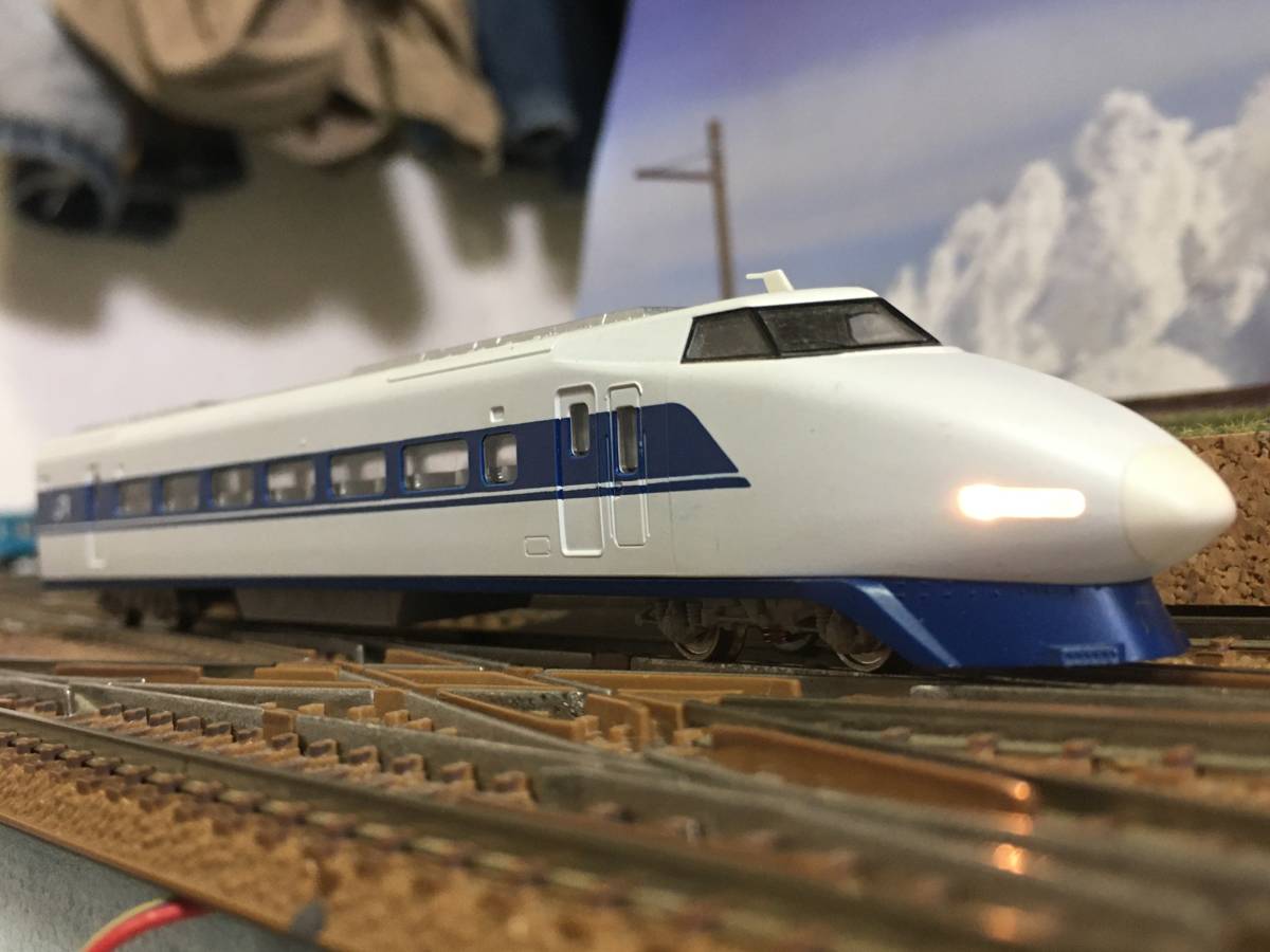 A5 Tomix 100系 新幹線 先頭車 ライト点灯 東海道新幹線 山陽新幹線 のぞみ ひかり こだま 新幹線 売買されたオークション情報 Yahooの商品情報をアーカイブ公開 オークファン Aucfan Com
