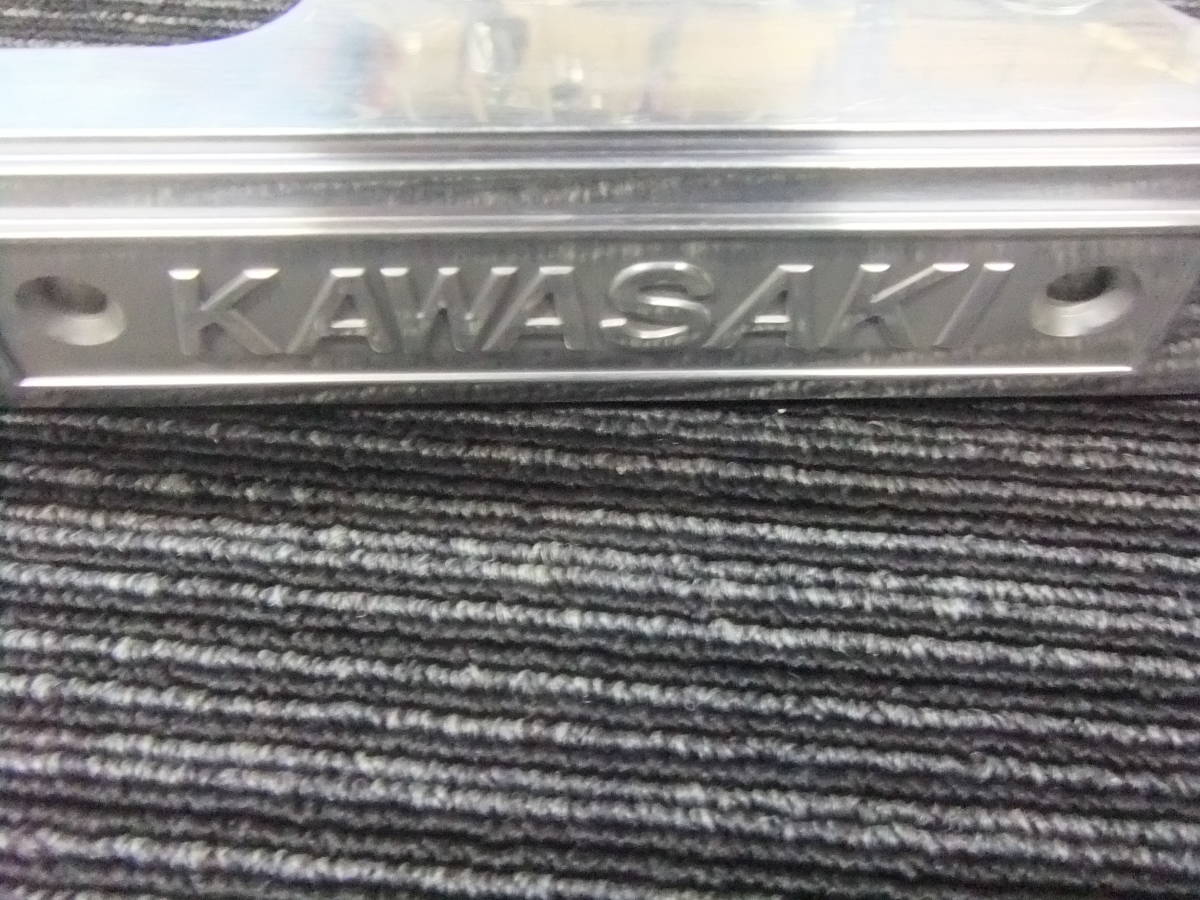 KAWASAKI 文字入りアルミ製 三つ又カバー/ステムカバー (検索