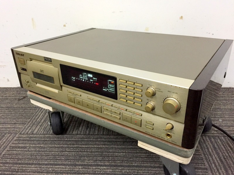 ジャンク品】SONY DTC-57ES DATデッキ ソニー H1849 SONY