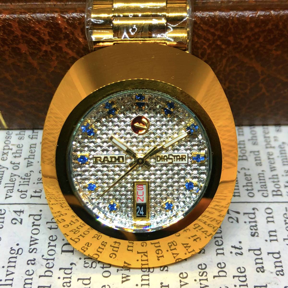 高級感のあるゴールドの輝き!! RADO DIASTAR ラドー ダイヤスター 